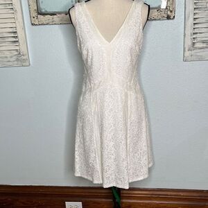 BCBG Maxazria Sequin Lace Sleeveless V Neck Off White A-line Women's Dress Size